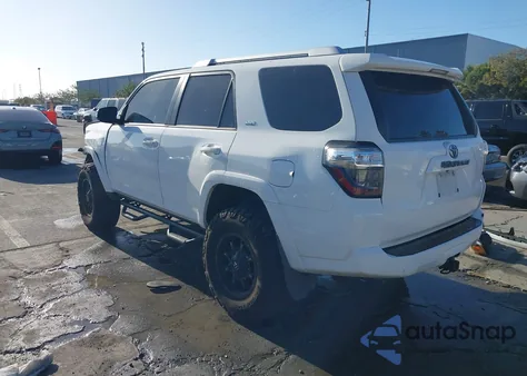 2014 Toyota 4Runner Sr5 z USA, uszkodzony, nr VIN JTEBU5JR5E5182632